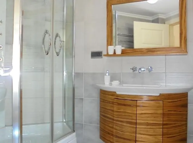 Xperia Park With Large Balcony And Seaview & Free Airport Shuttle Service *