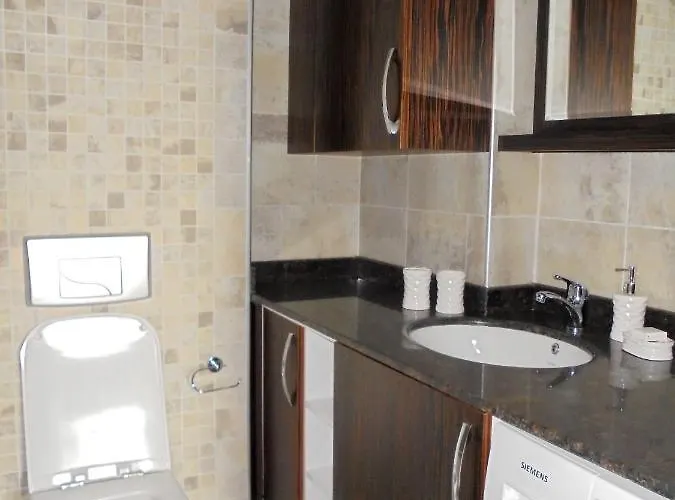 Xperia Park With Large Balcony And Seaview & Free Airport Shuttle Service *